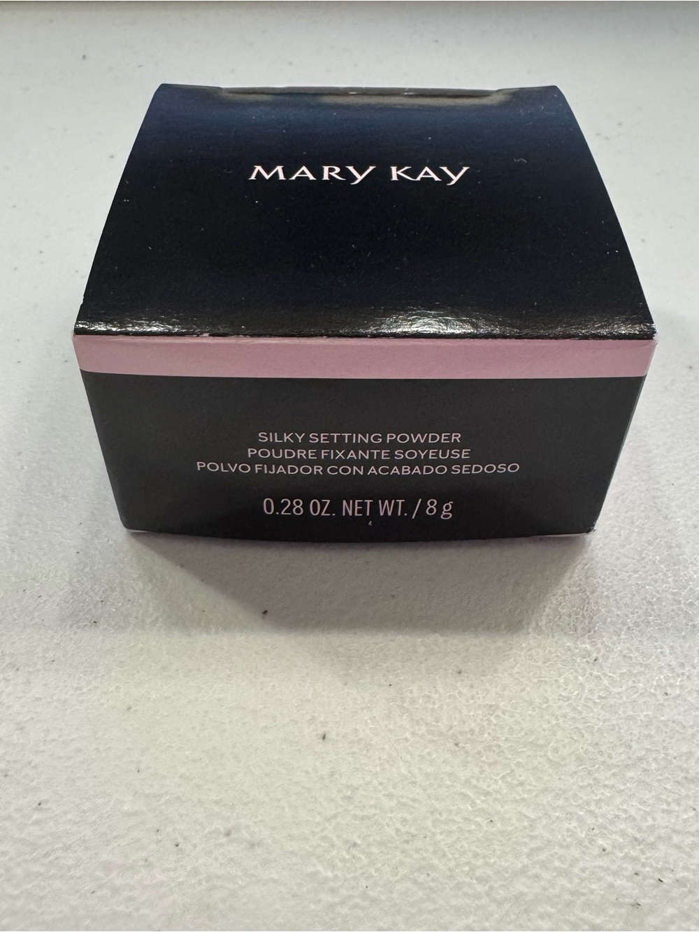 Mary Kay Light Beige Silky Setting Powder